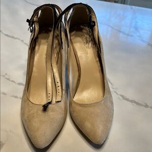 BCBGeneration Black and Beige Heels